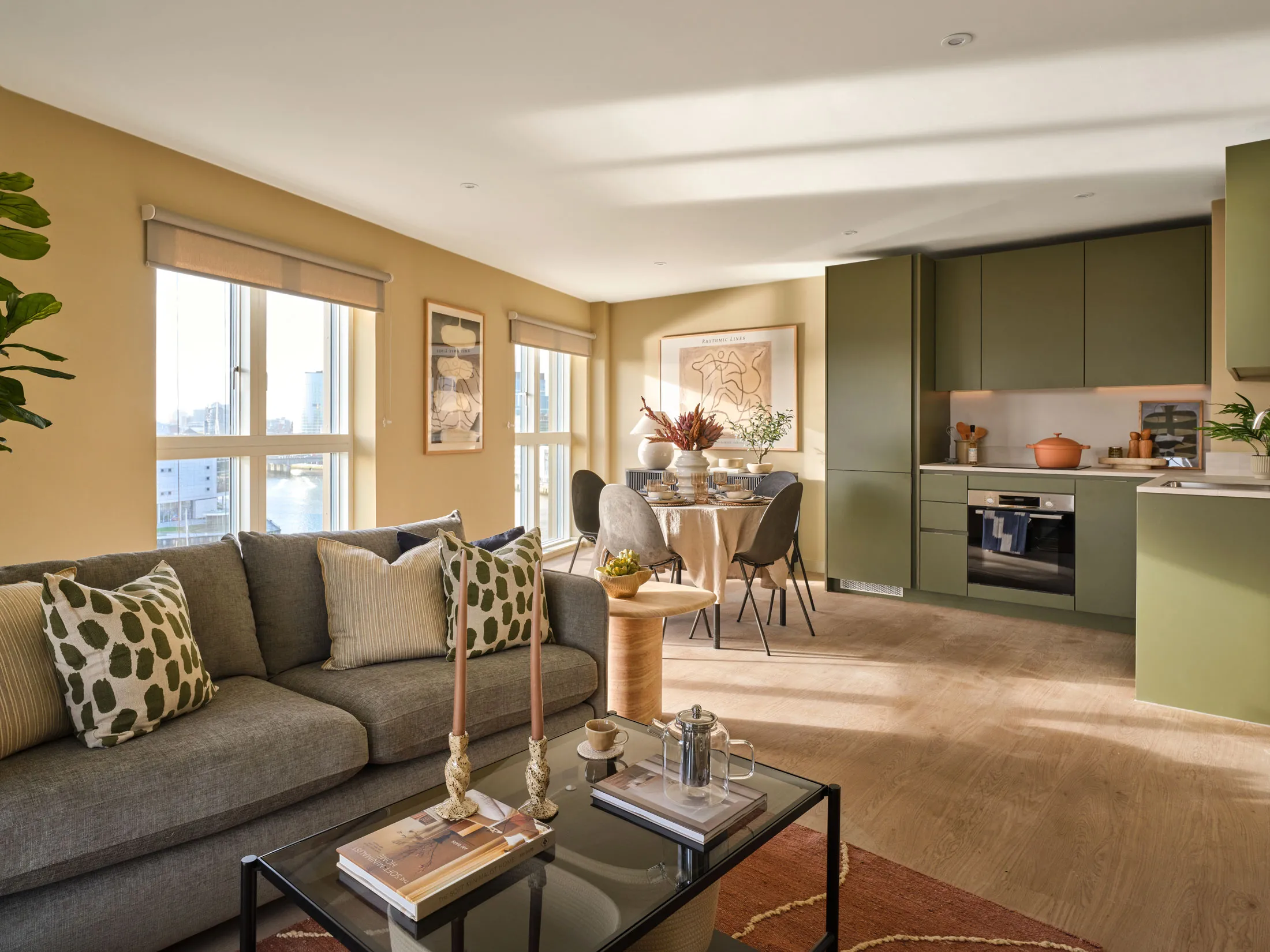 LOFLINES Belfast - 1 bedroom apartment - Living, dining & kitchen filled with natural daylight