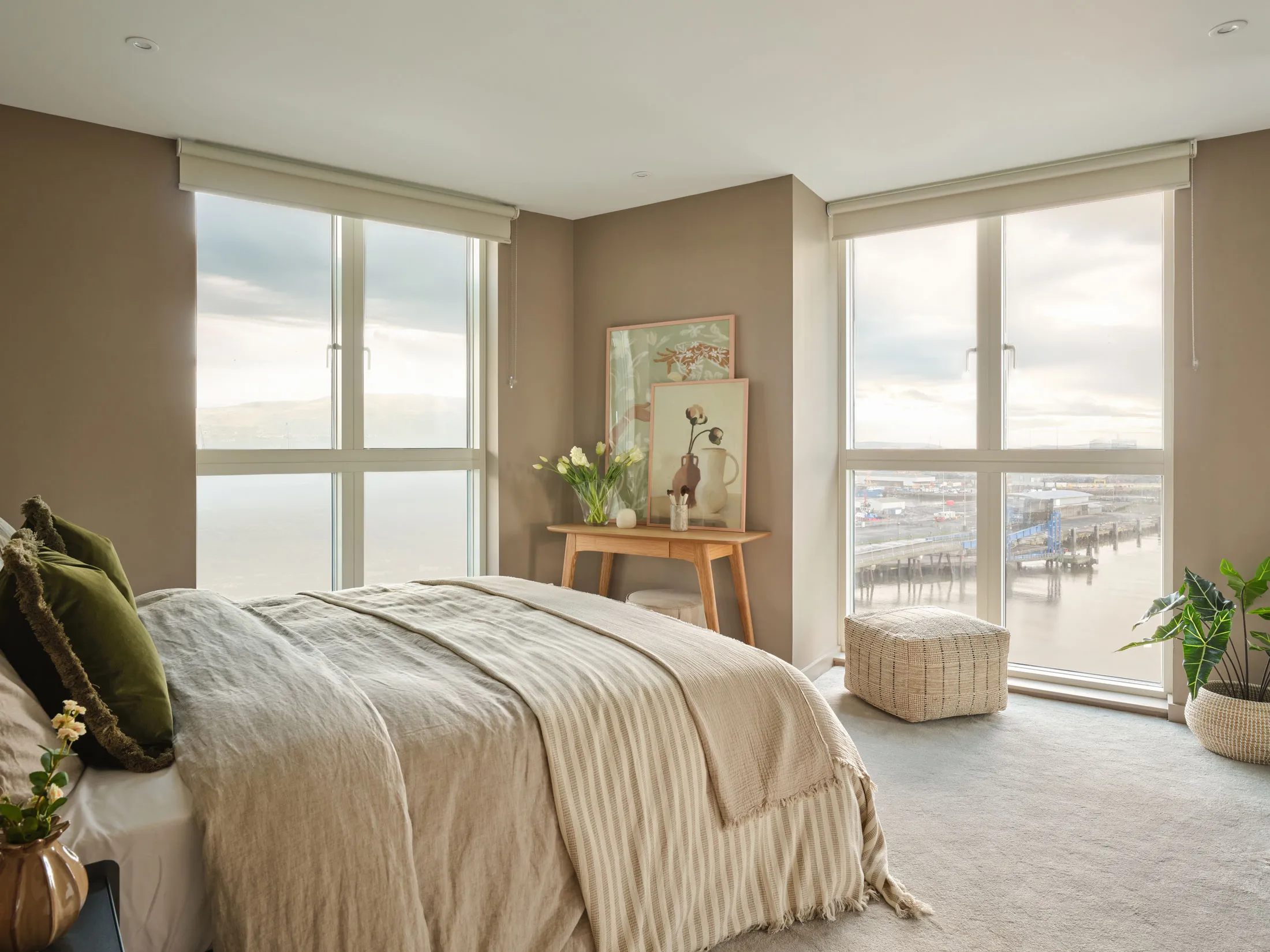 LOFTLINES Belfast - 3 Bedroom apartment -  bedroom double aspect windows river spaciuous